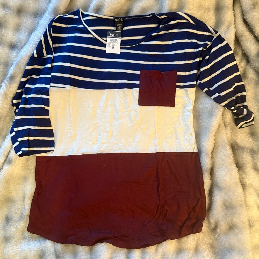 Rue21 Crewneck Top